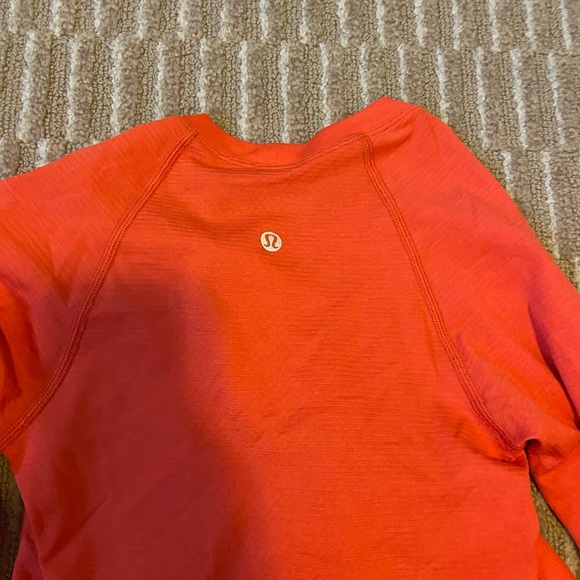 Lululemon autum red swiftly tech long sleeve - Picture 2 of 2